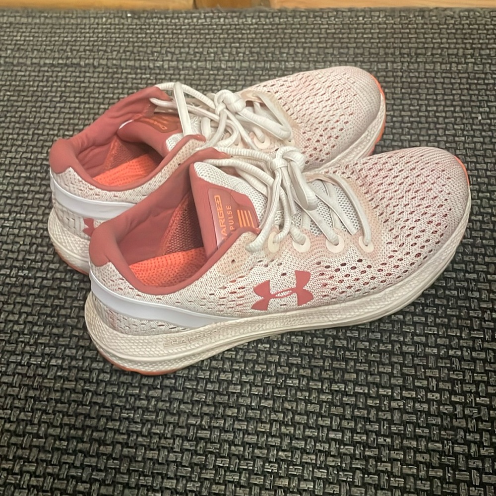 Under armour tennis shoes